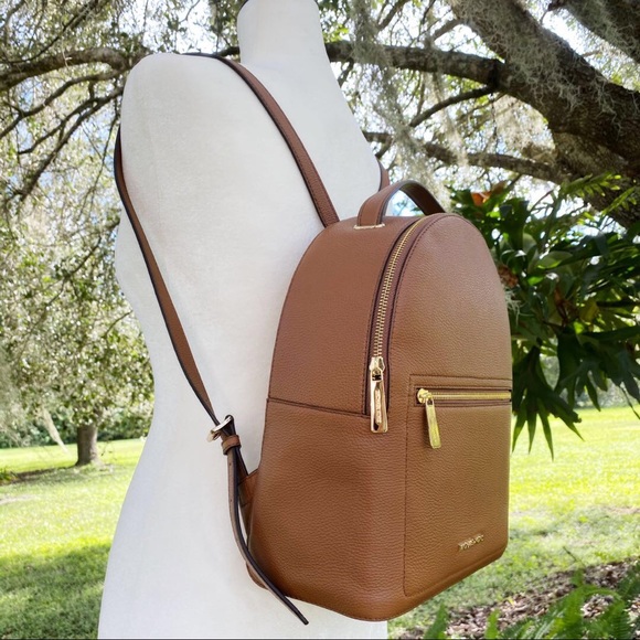 Gaby’sBags💕NWT Michael Kors Backpack 🎒 Pick 1 - Picture 5 of 9